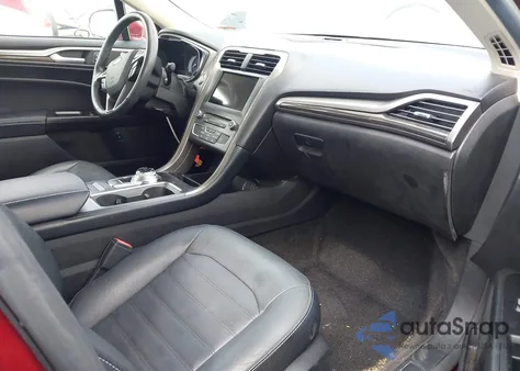 2017 Ford Fusion Energi Se Luxury z USA, uszkodzony, nr VIN 3FA6P0PU3HR413711